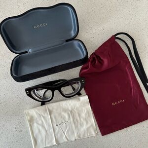 Gucci eyeglasses with case and cloth